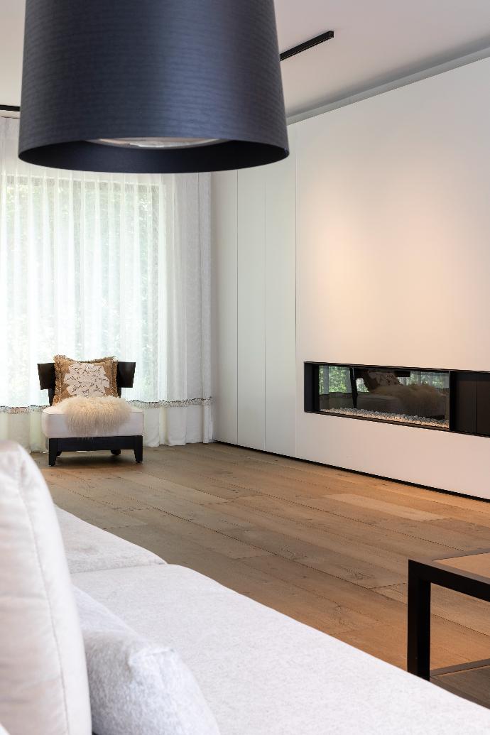 Oak Manoir 13