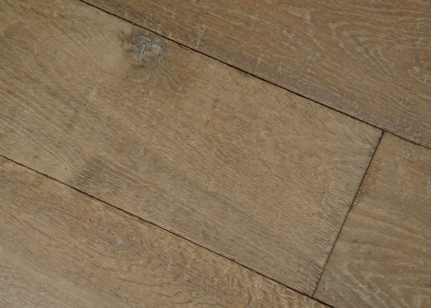 Oak Manoir 13