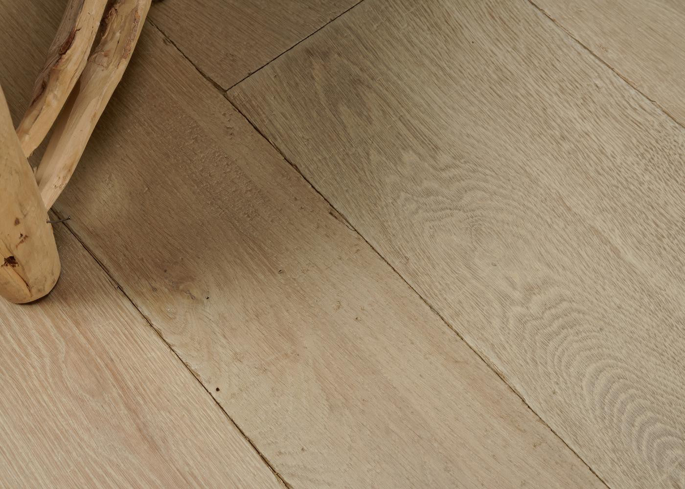 Oak Manoir 16