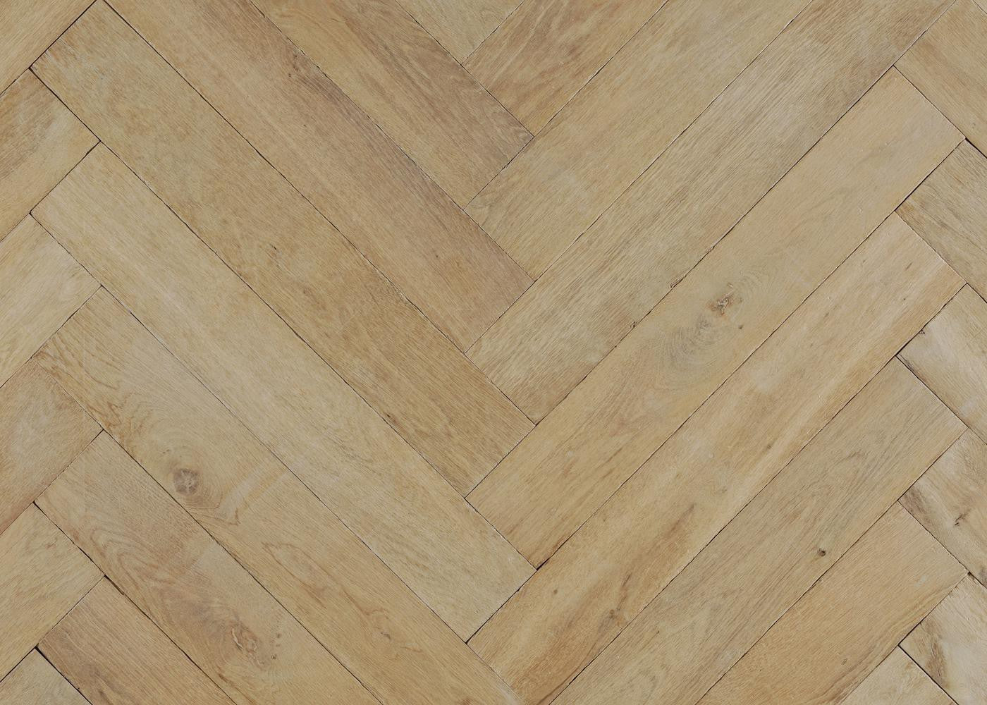 Oak Manoir 16